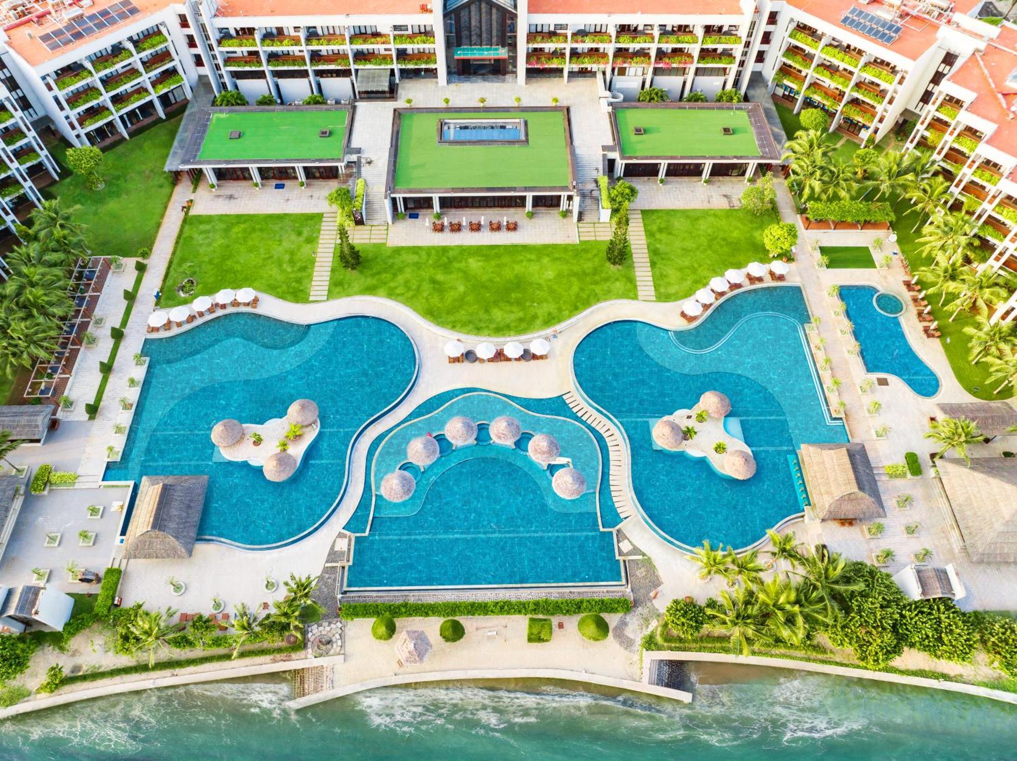 Vietsovpetro Ho Tram Beach Resort & Spa Екстериор снимка