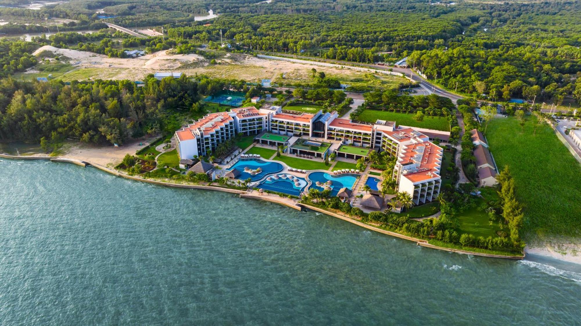 Vietsovpetro Ho Tram Beach Resort & Spa Екстериор снимка